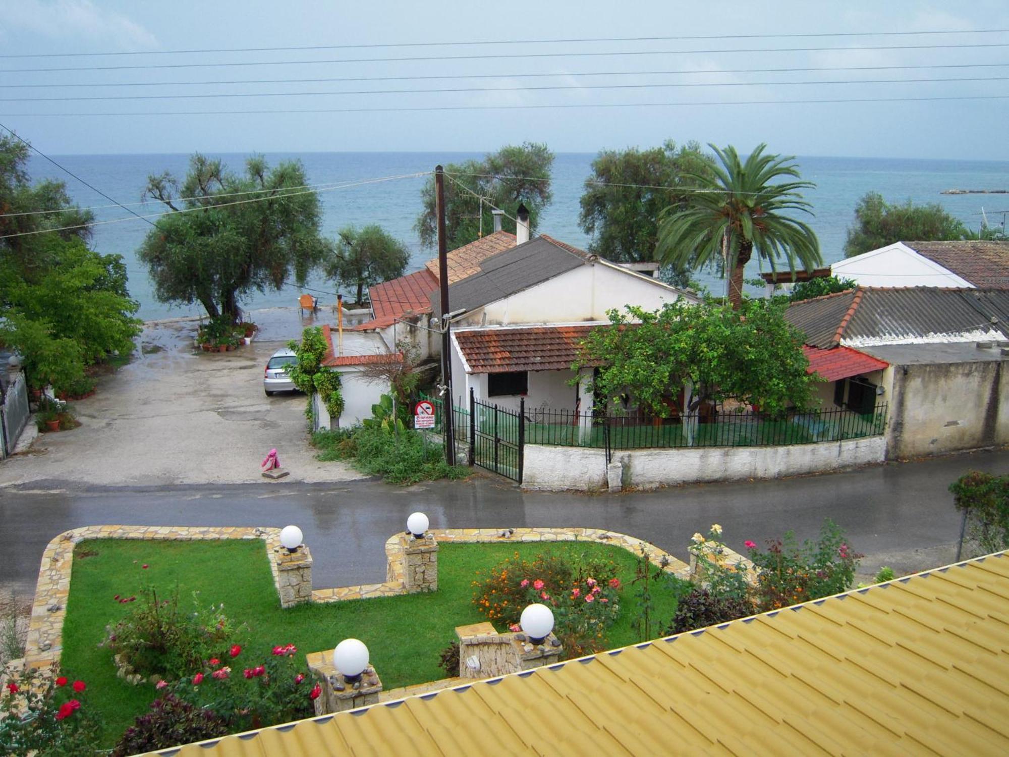 Villa Pepy Mesongí المظهر الخارجي الصورة