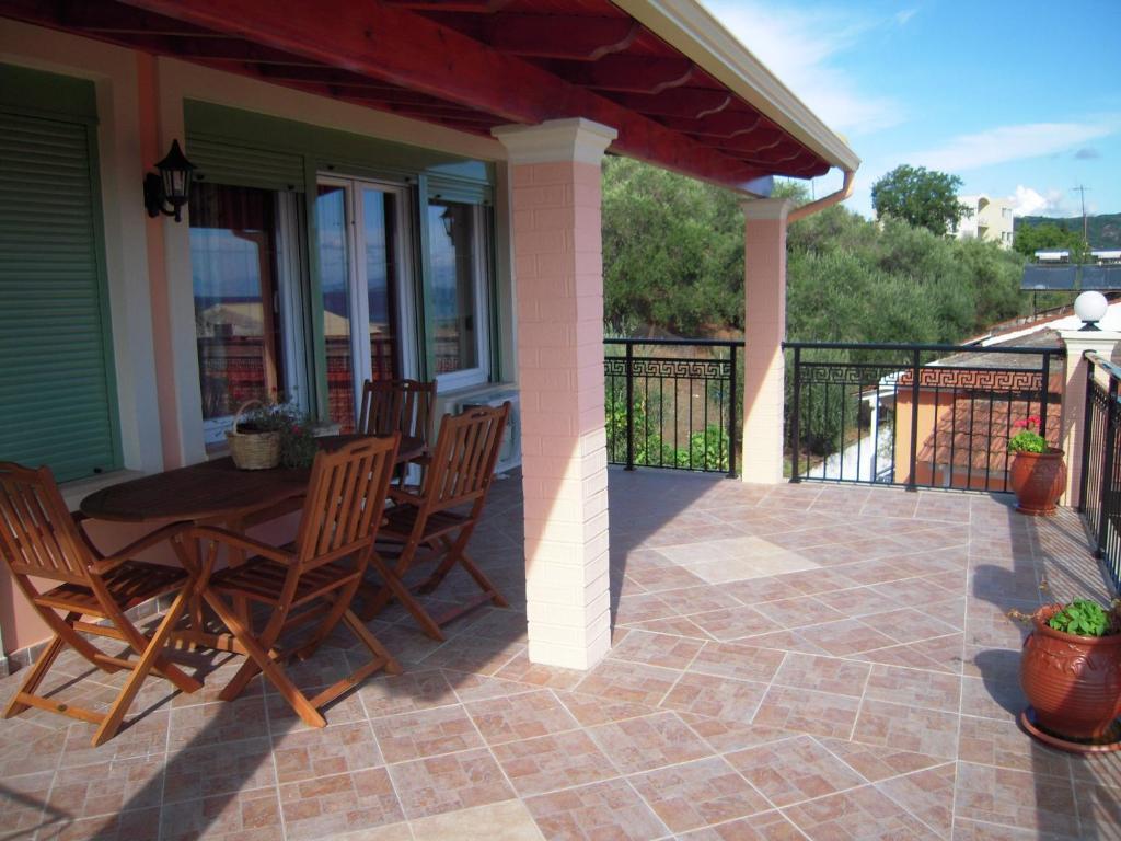 Villa Pepy Mesongí الغرفة الصورة